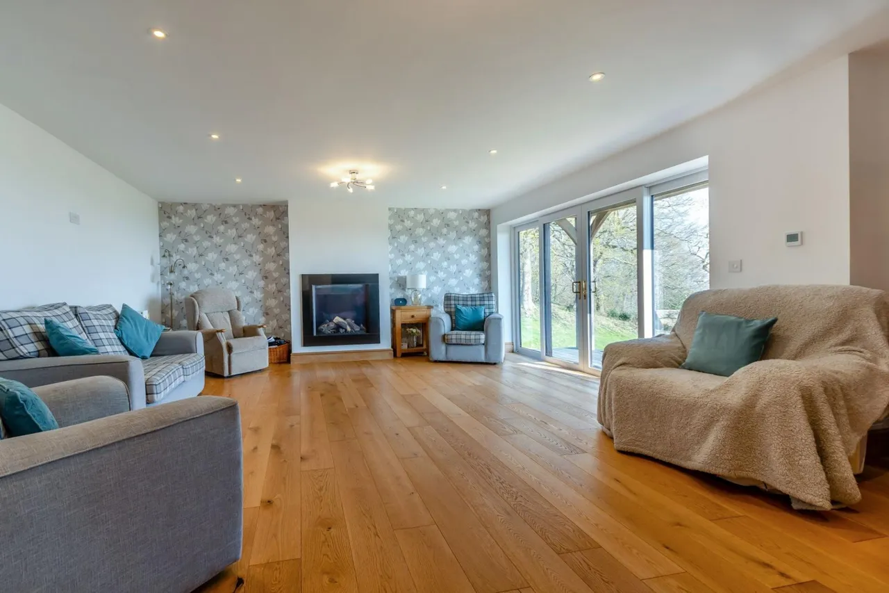 Hinders Lane, Huntley, GL19, photo 4