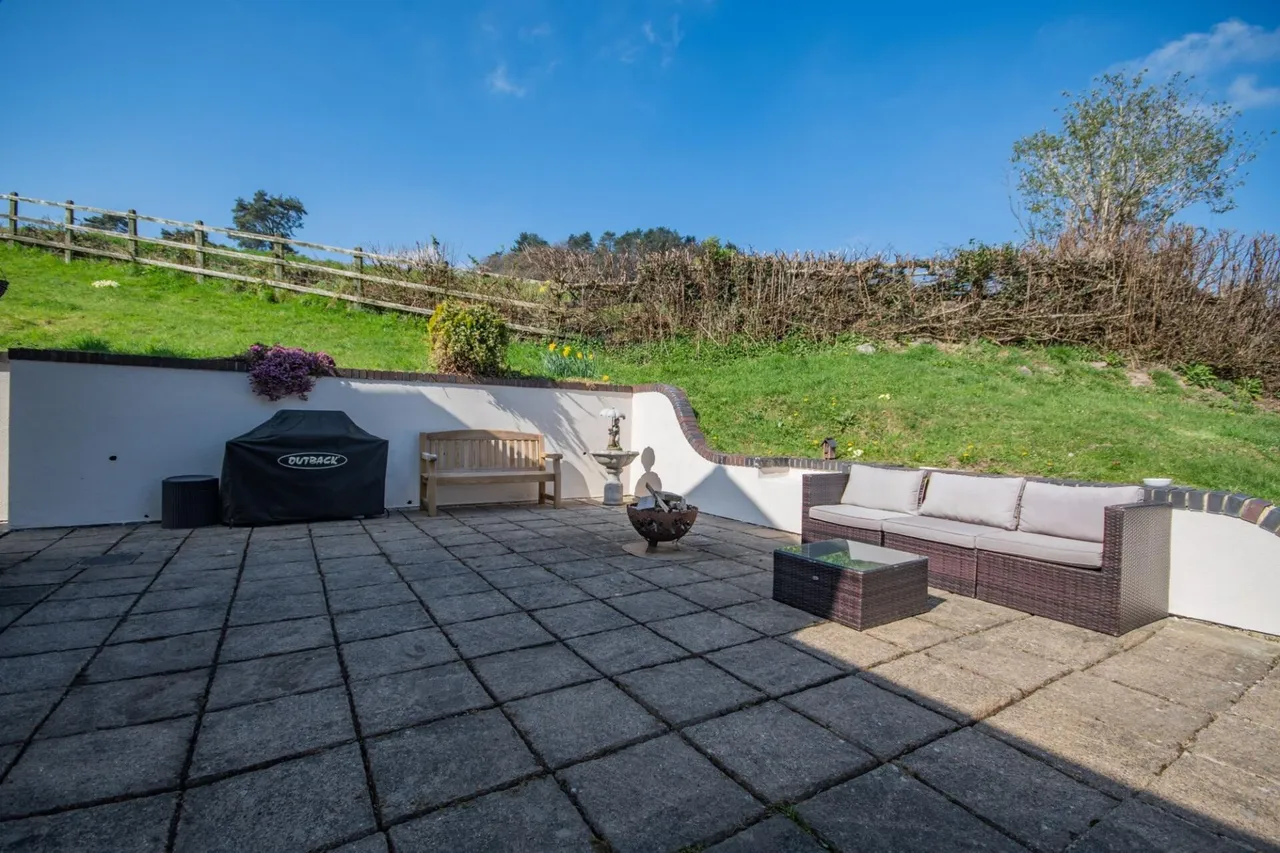Hinders Lane, Huntley, GL19, photo 13