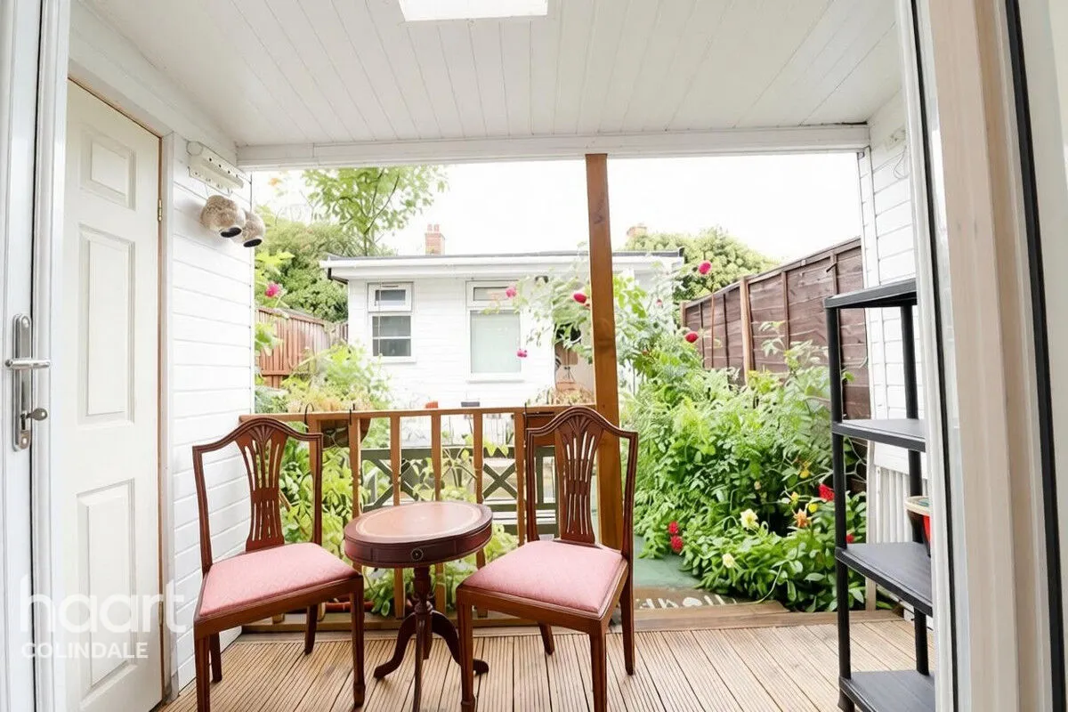 Pageant Avenue, London, NW9, photo 14
