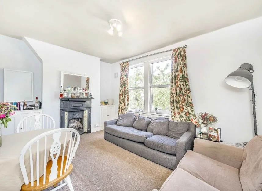 Grantham Road, Stockwell, SW9, photo 2