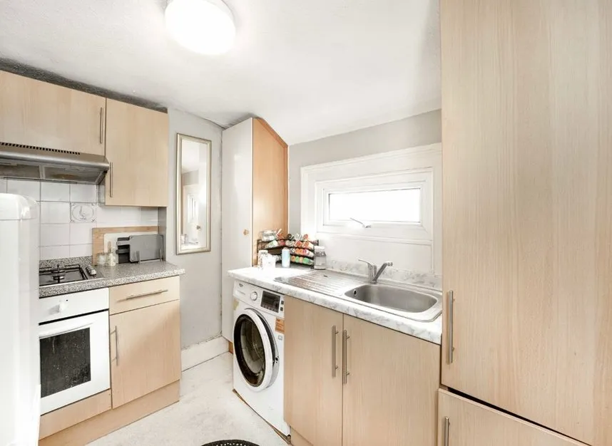 Grantham Road, Stockwell, SW9, photo 3