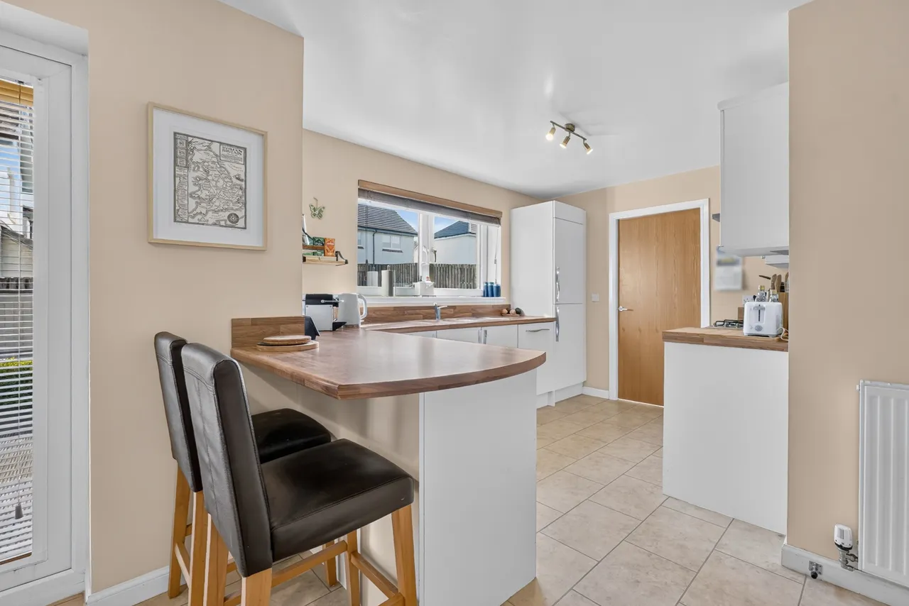 28 Bartonholm Gardens, Irvine, KA12 8TD, photo 8