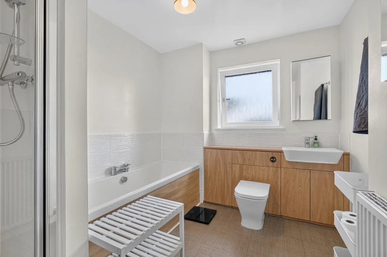 28 Bartonholm Gardens, Irvine, KA12 8TD, photo 17