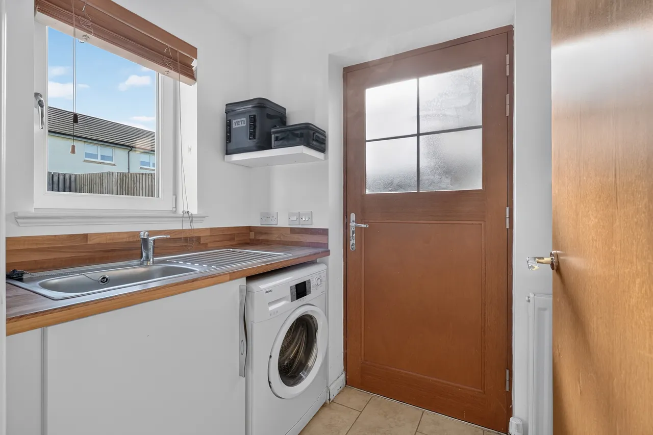 28 Bartonholm Gardens, Irvine, KA12 8TD, photo 10