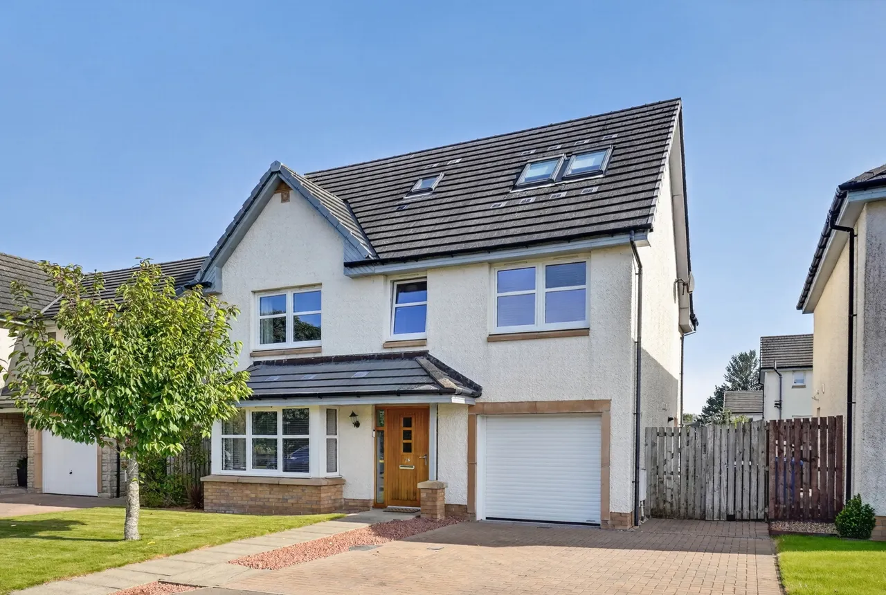 5 bed house for sale — 28 Bartonholm Gardens, Irvine, KA12 8TD
