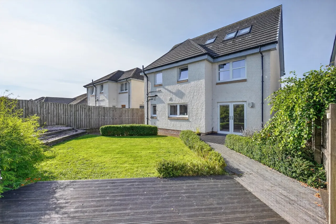 28 Bartonholm Gardens, Irvine, KA12 8TD, photo 2