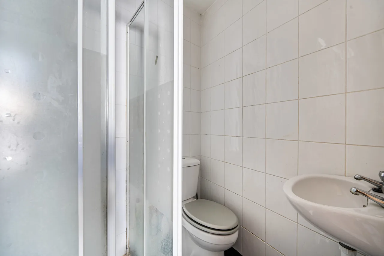 Alverstone Avenue, East Barnet, Barnet, Greater London, EN4 8EE, photo 8