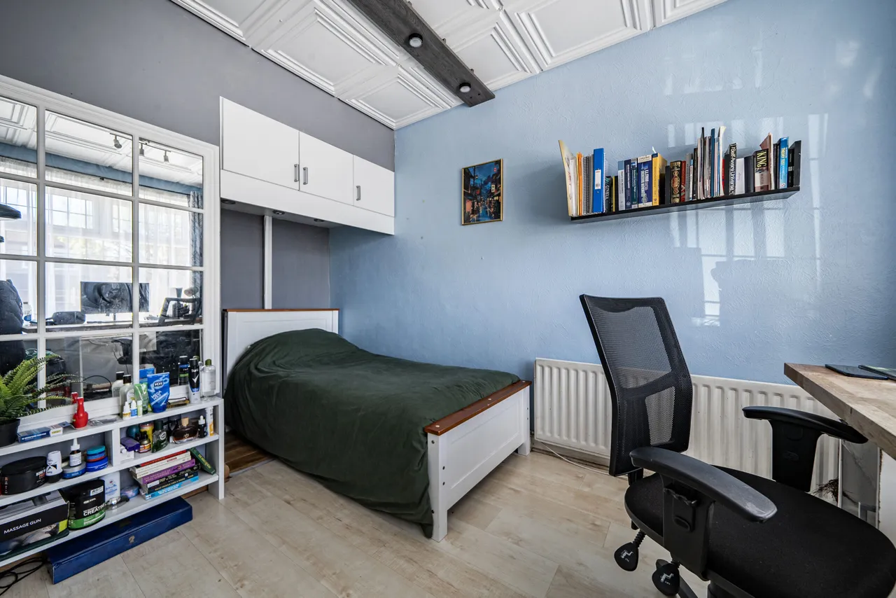 Alverstone Avenue, East Barnet, Barnet, Greater London, EN4 8EE, photo 11
