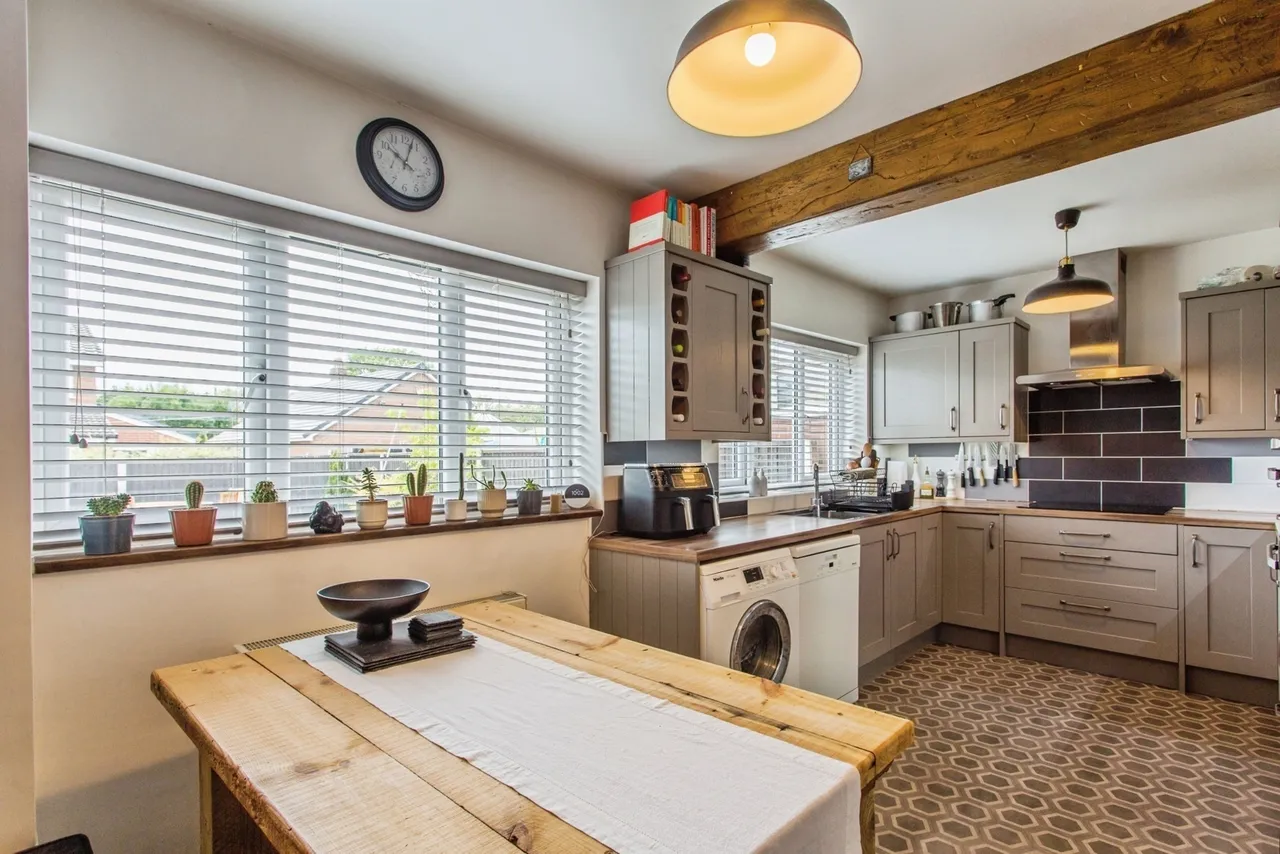 Bristol Avenue, Farington, PR25, photo 5