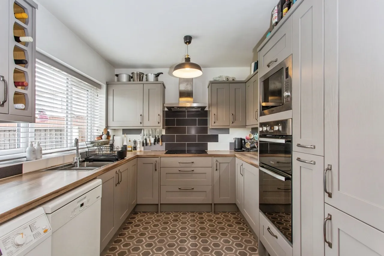 Bristol Avenue, Farington, PR25, photo 7