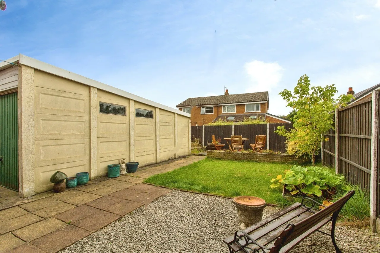 Bristol Avenue, Farington, PR25, photo 17