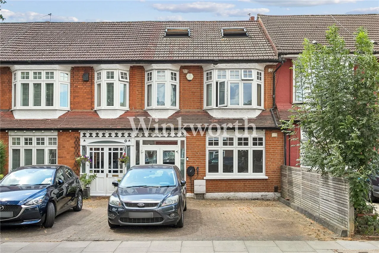 Hazelwood Lane, London, N13, photo 2