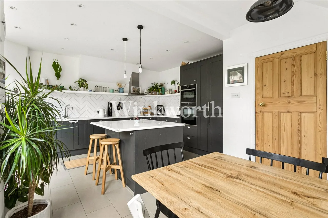 Hazelwood Lane, London, N13, photo 7