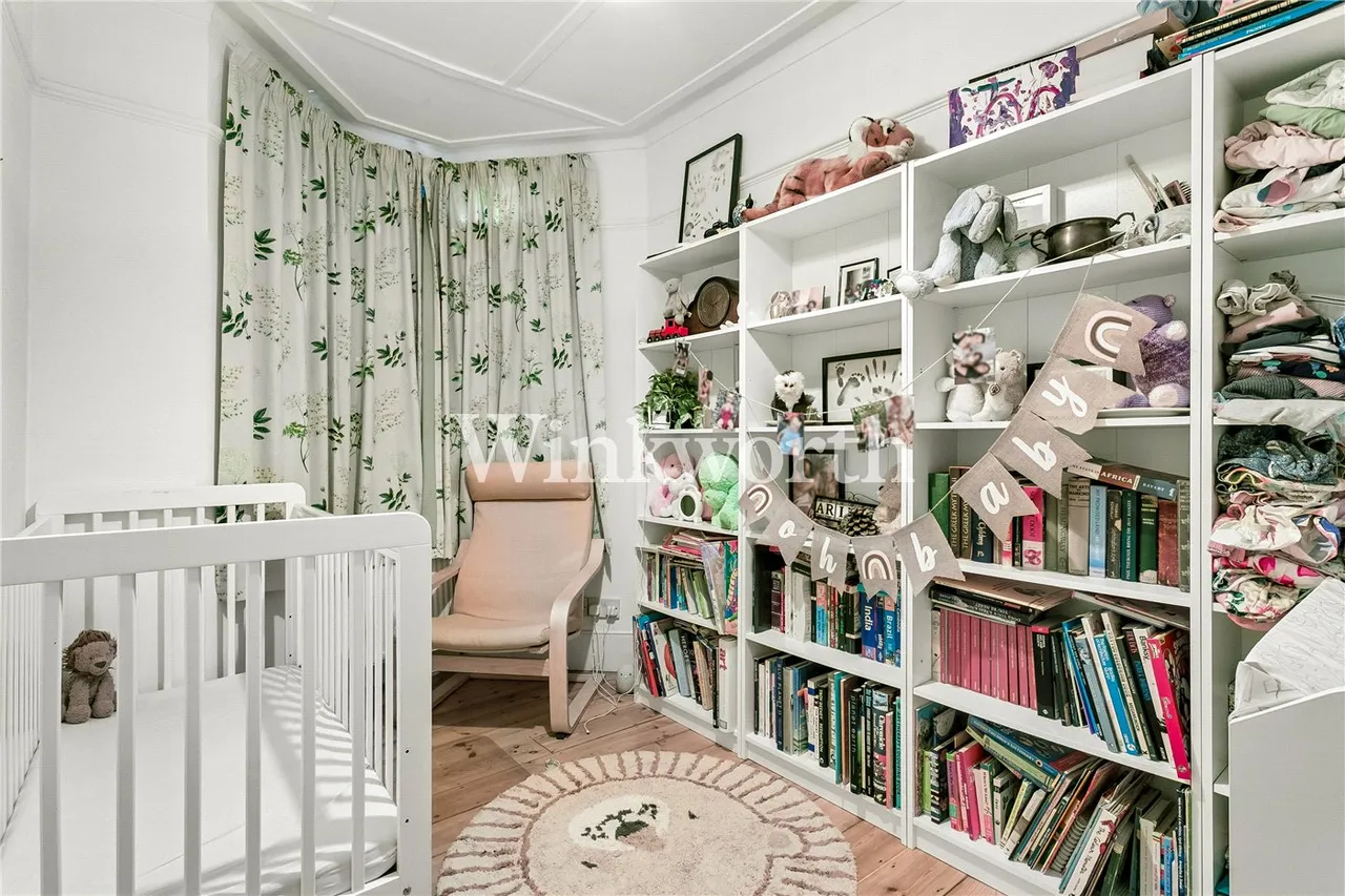Hazelwood Lane, London, N13, photo 11