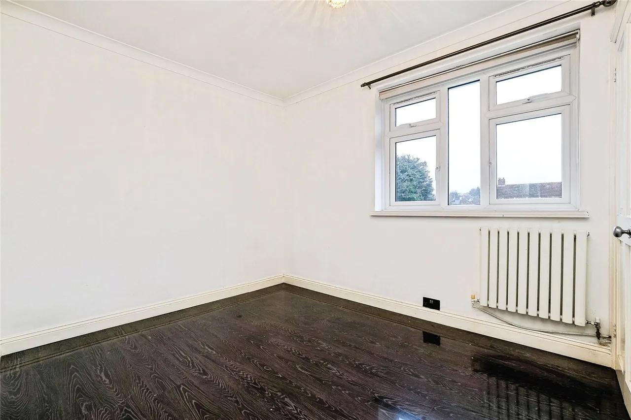 Claybury Broadway, Ilford, IG5, photo 13