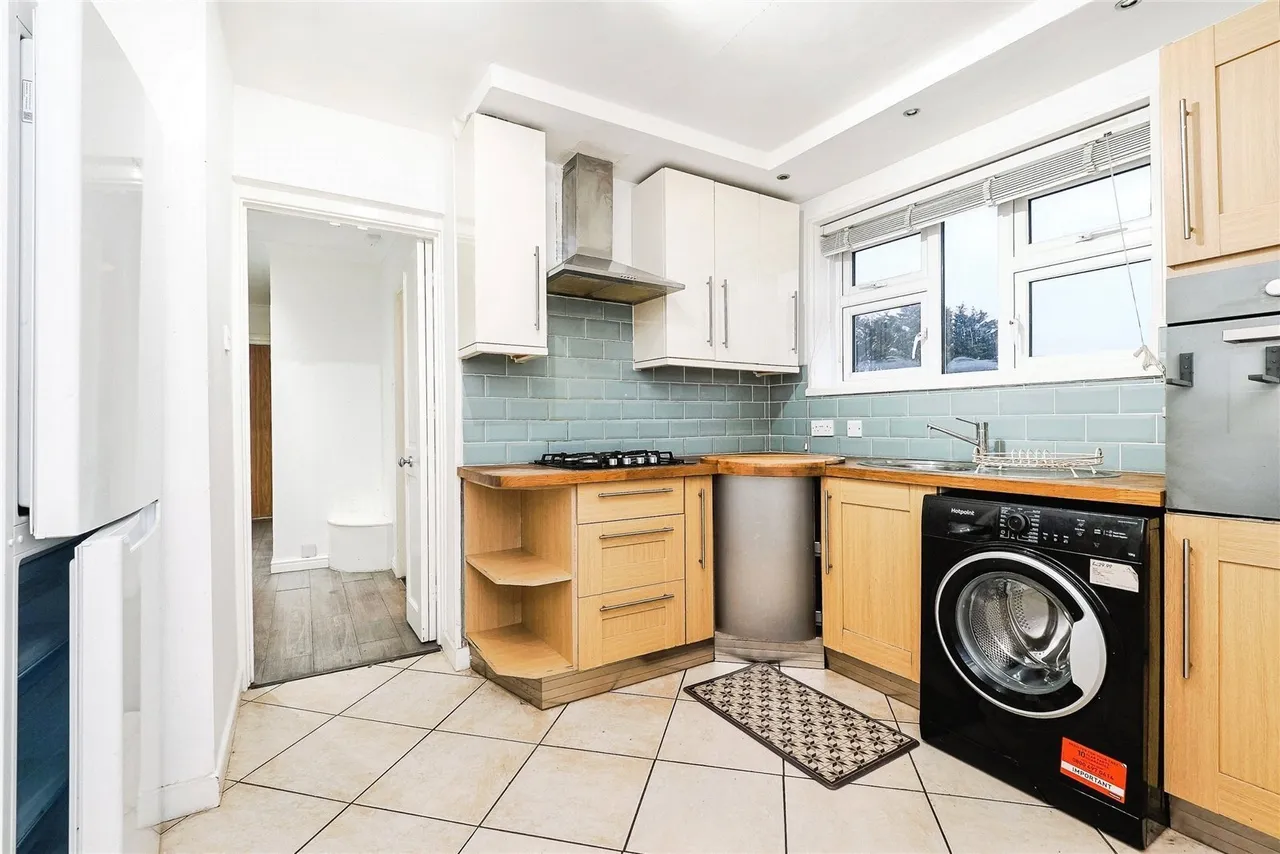 Claybury Broadway, Ilford, IG5, photo 5