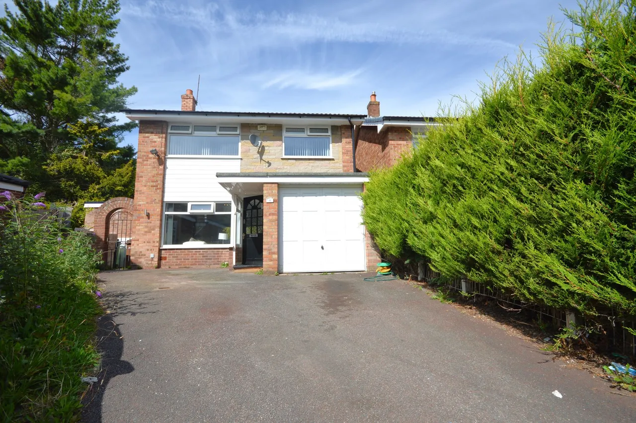 3 bed house for sale, Aspen Close, Stockport