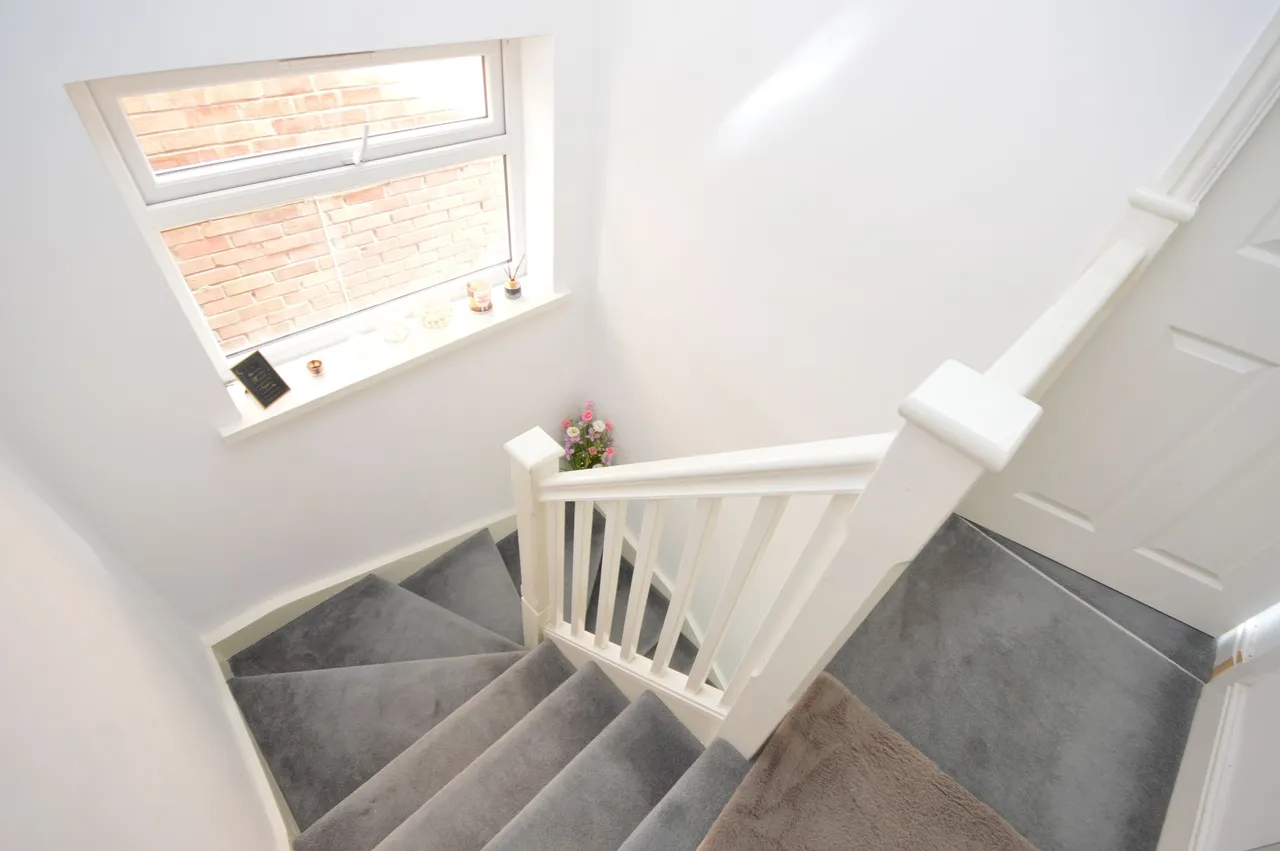 Aspen Close, Stockport, photo 15