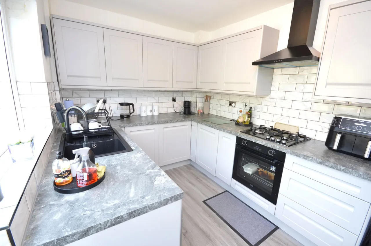 Aspen Close, Stockport, photo 11