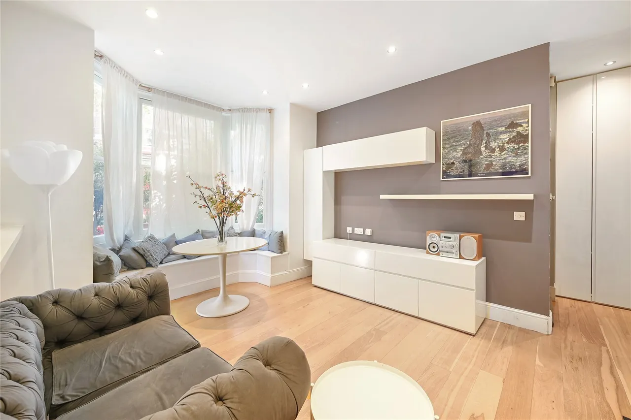 Prince of Wales Drive, Battersea, SW11, photo 2