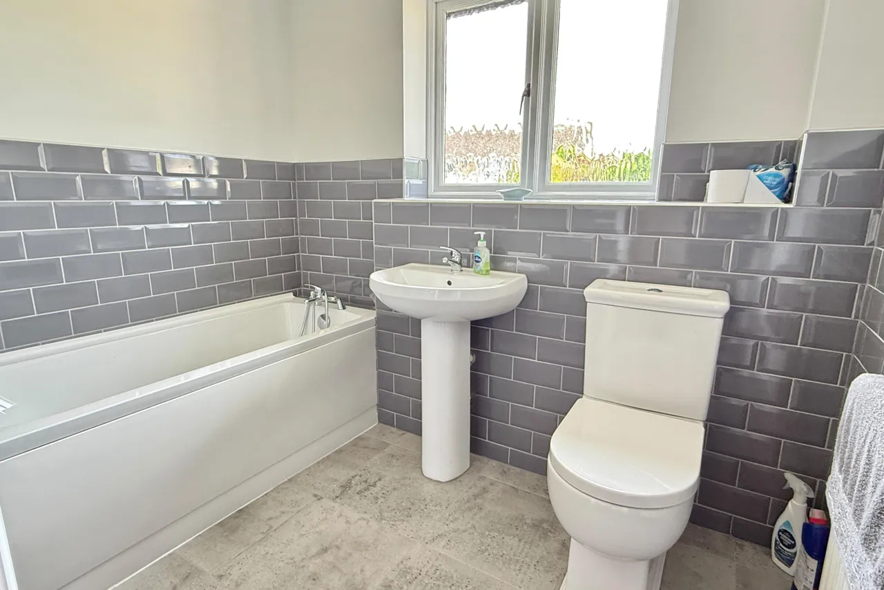 Orchard Court, Verwood, BH31, photo 14