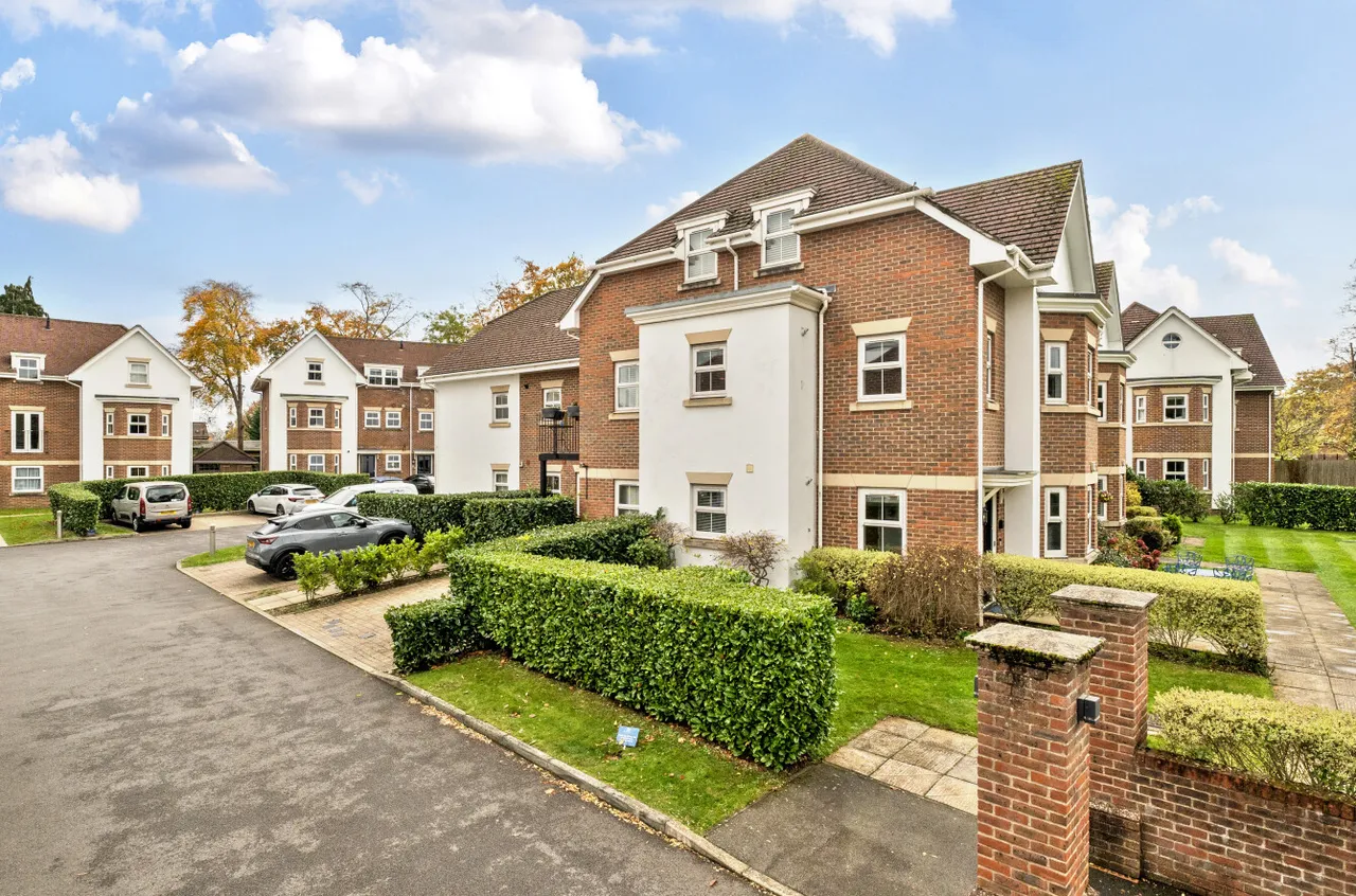 2 bed flat for sale — Wiltshire Road, Wokingham, Berkshire, RG40 1EP