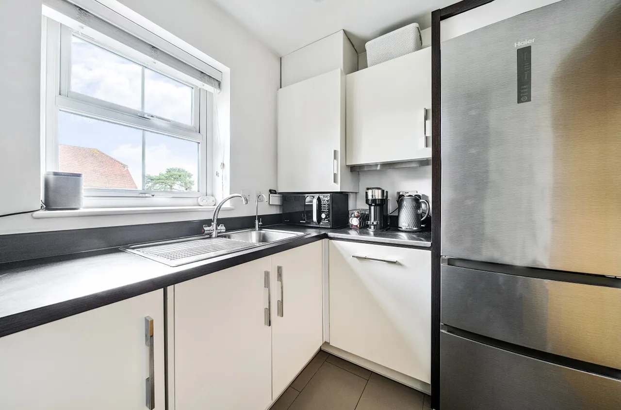 Wiltshire Road, Wokingham, Berkshire, RG40 1EP, photo 9