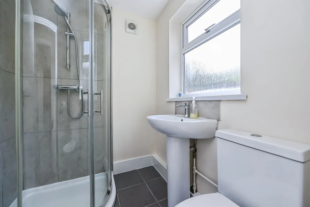 Carlingford Road, Hucknall, NG15, photo 11
