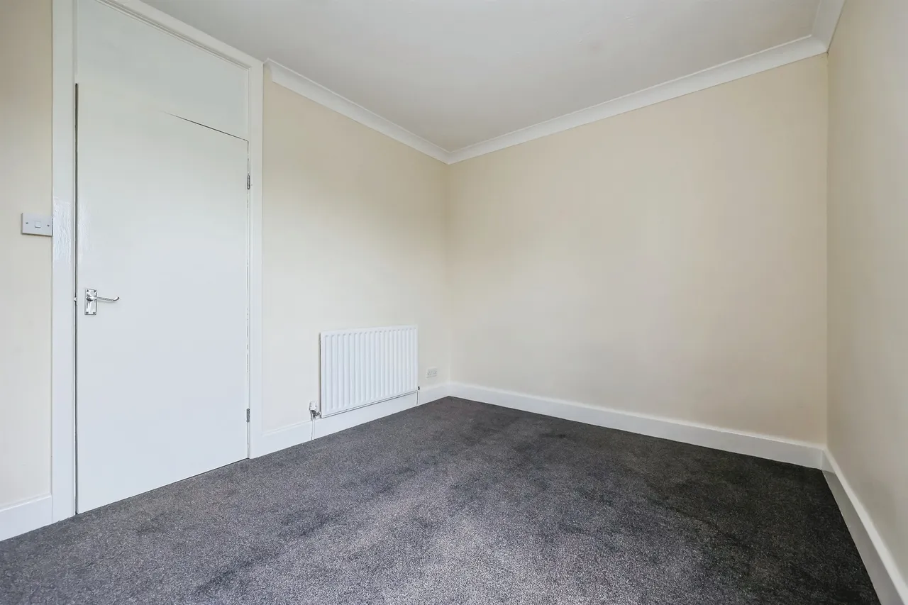 Carlingford Road, Hucknall, NG15, photo 9