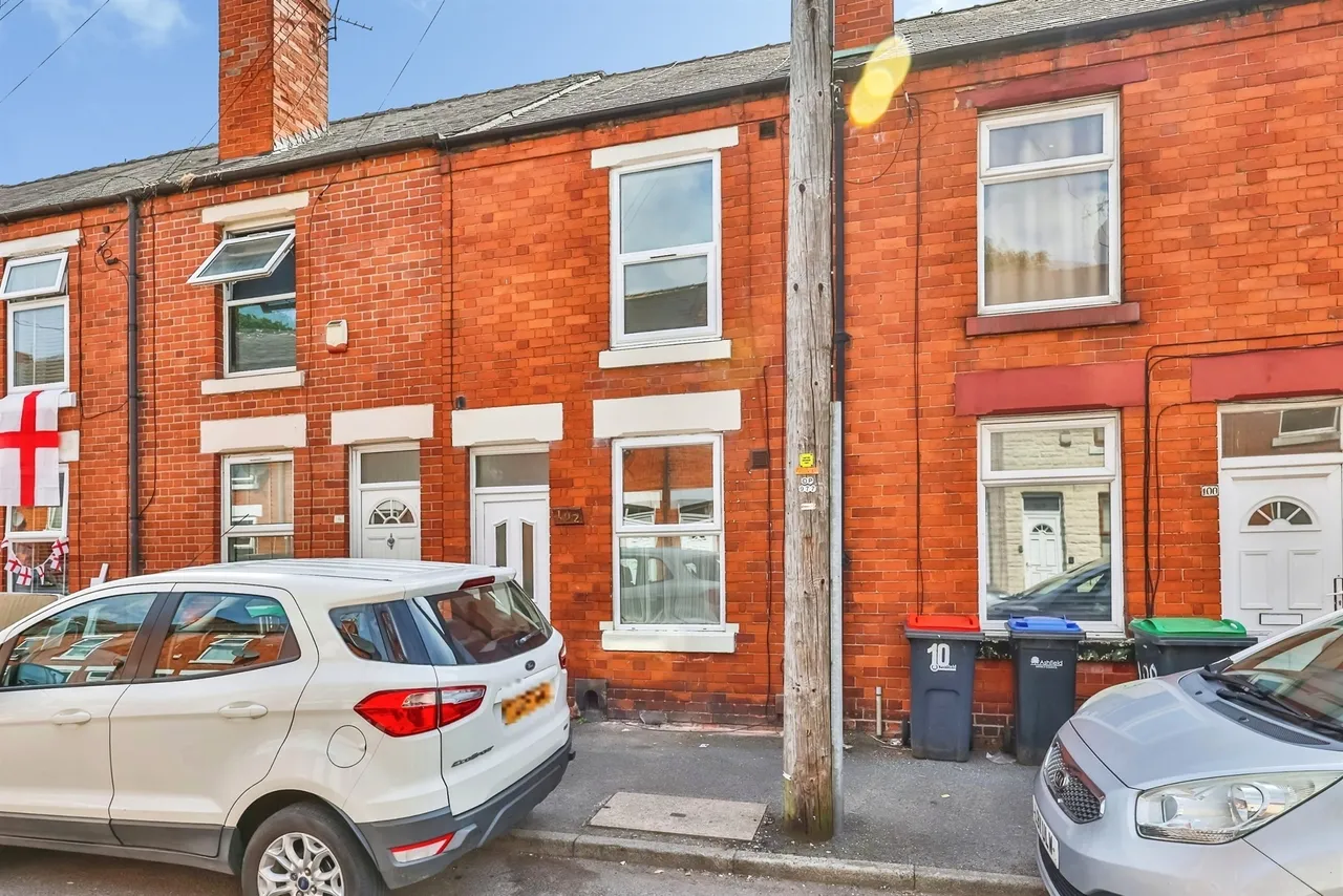 2 bed house for sale, Carlingford Road, Hucknall, NG15