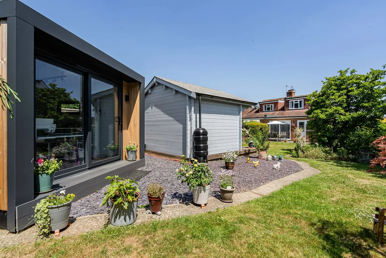 Downsview Close, Downside, KT11, photo 11