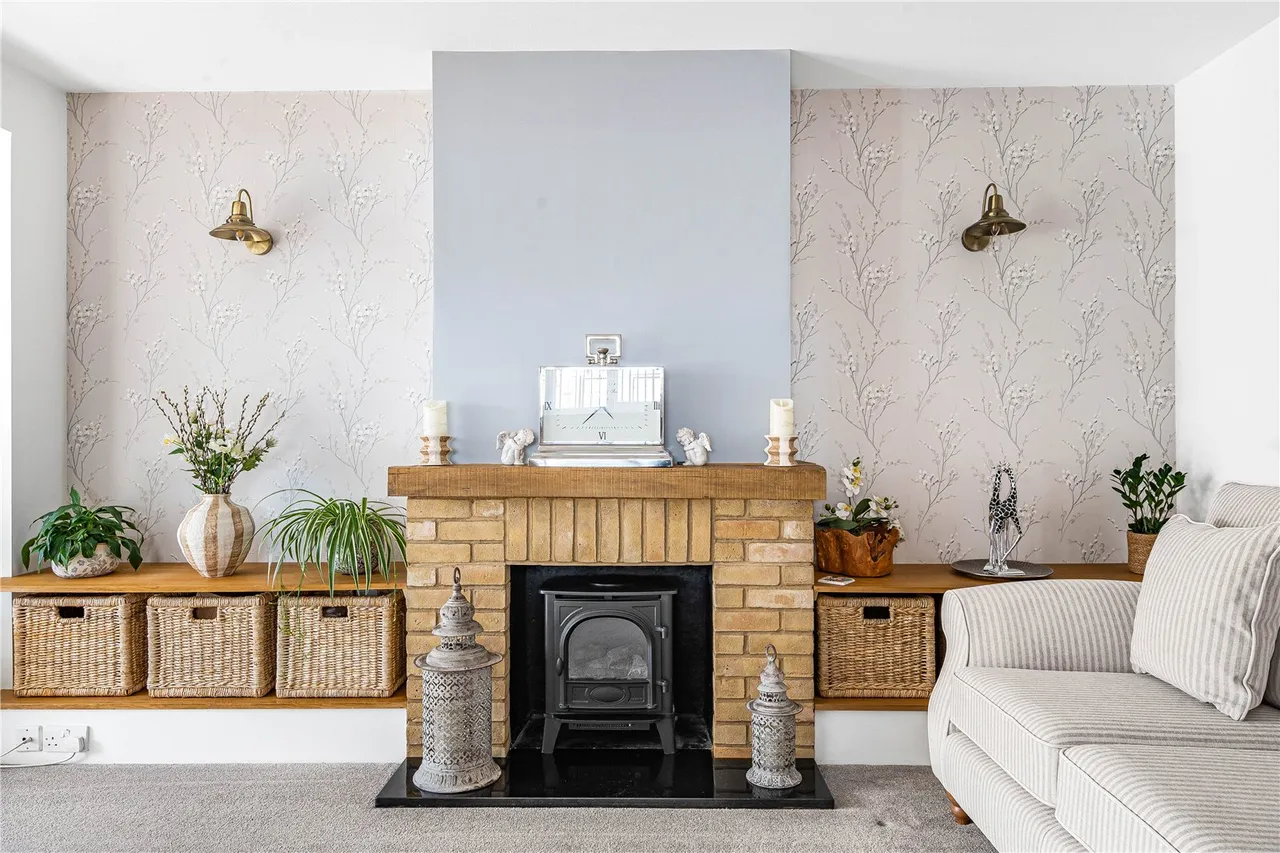 Downsview Close, Downside, KT11, photo 17