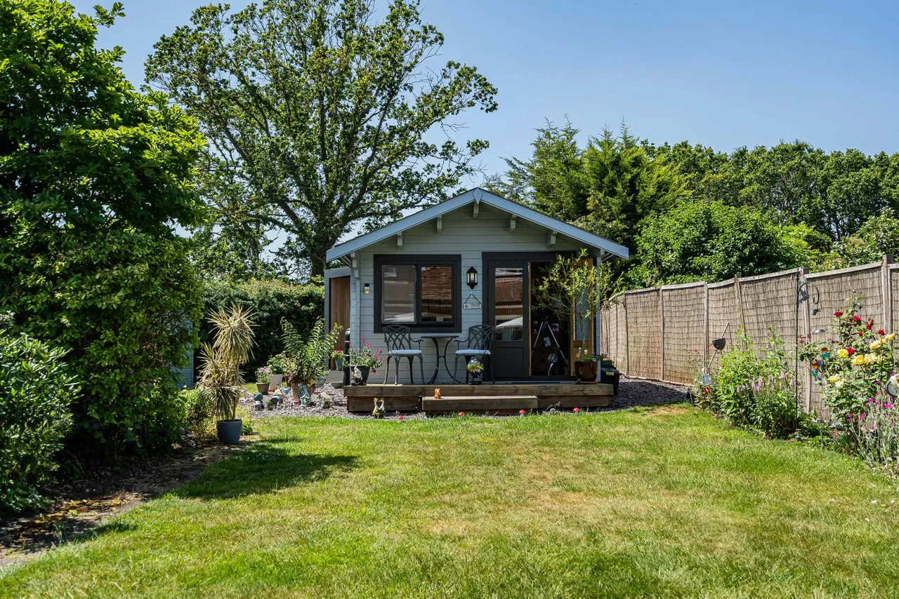 Downsview Close, Downside, KT11, photo 18