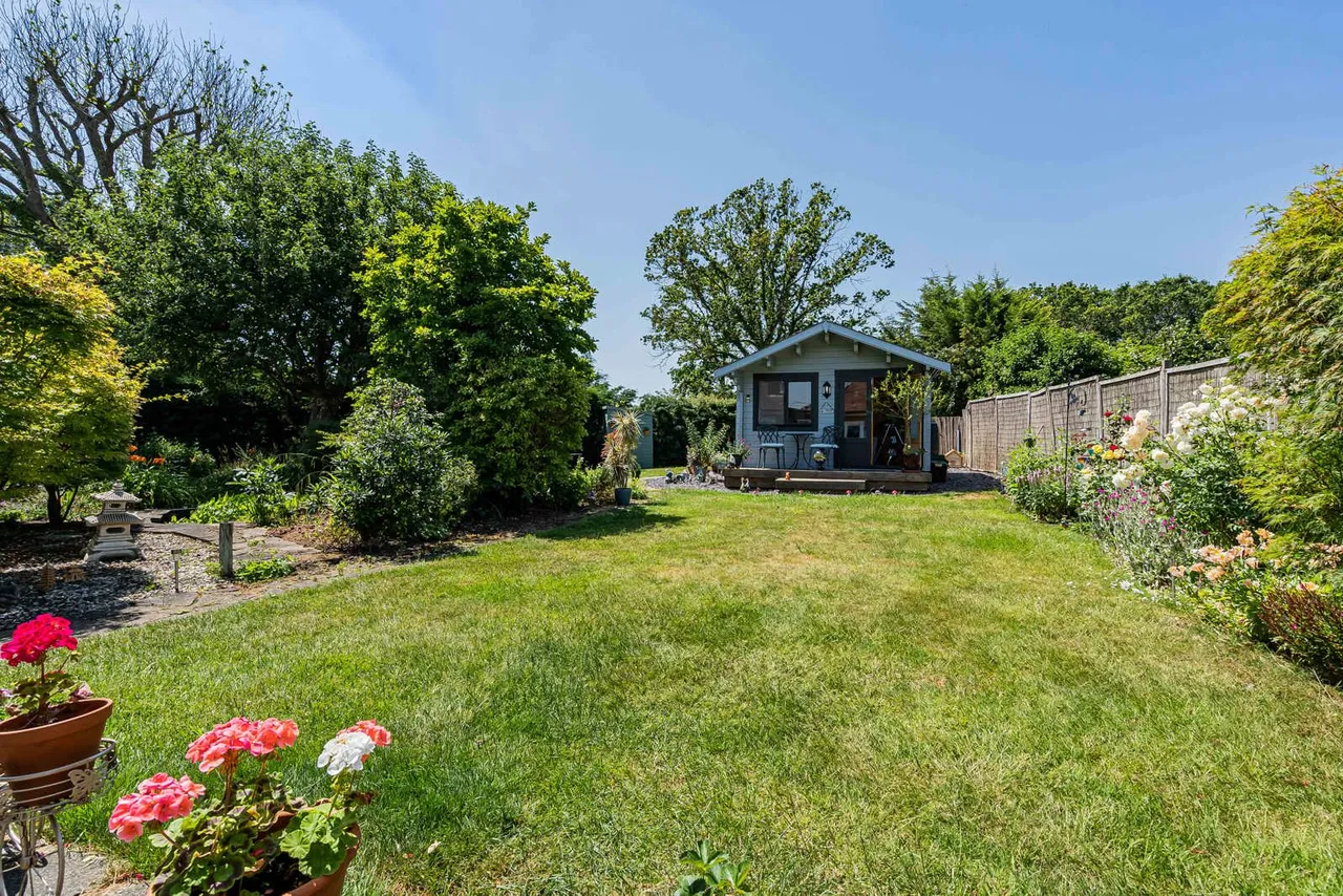 Downsview Close, Downside, KT11, photo 20