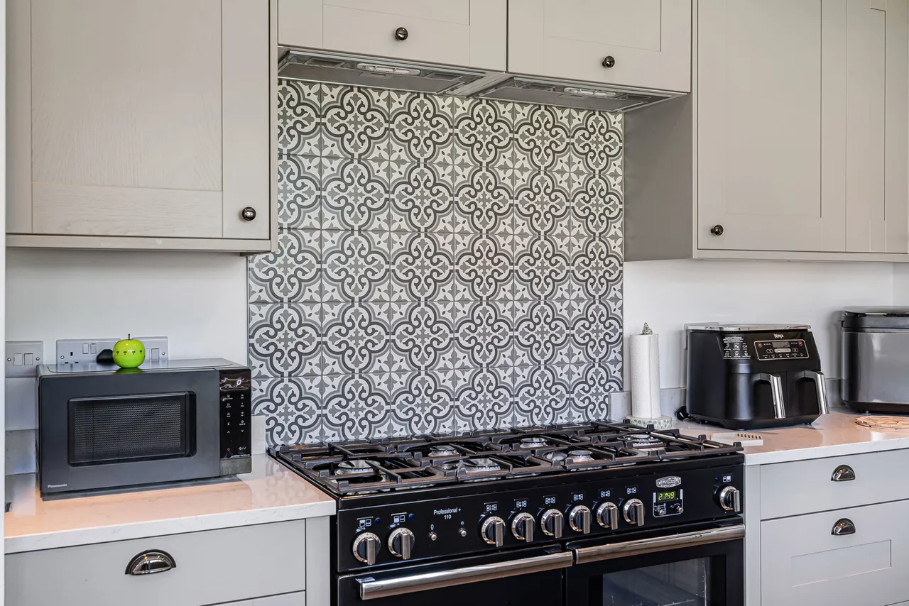 Downsview Close, Downside, KT11, photo 16