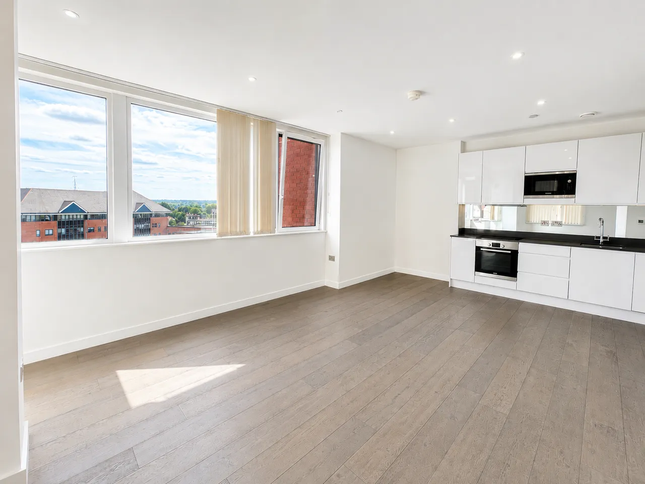 2 bed flat to rent — Broadway House, 3 High Street, Bromley, BR1