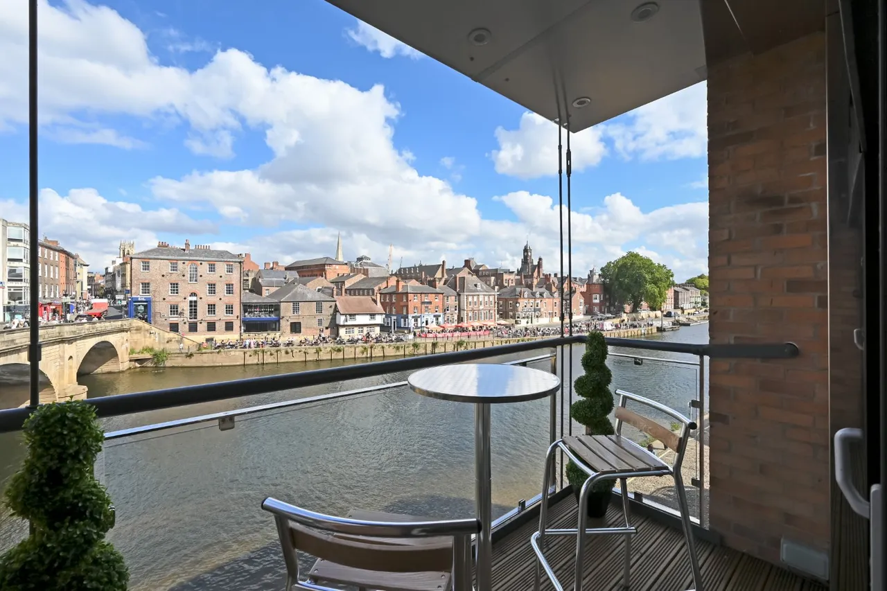 Bridge Street, York, YO1, photo 2
