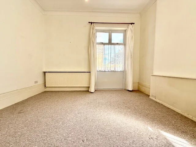 Clarendon Road, South Woodford, E18, photo 2