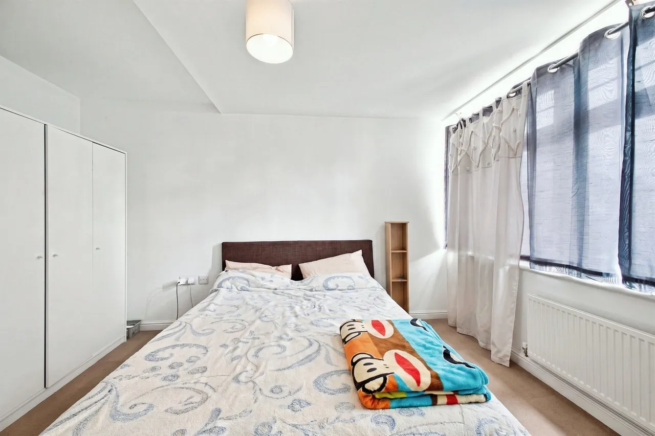 St. Crispin Drive, Northampton, photo 11