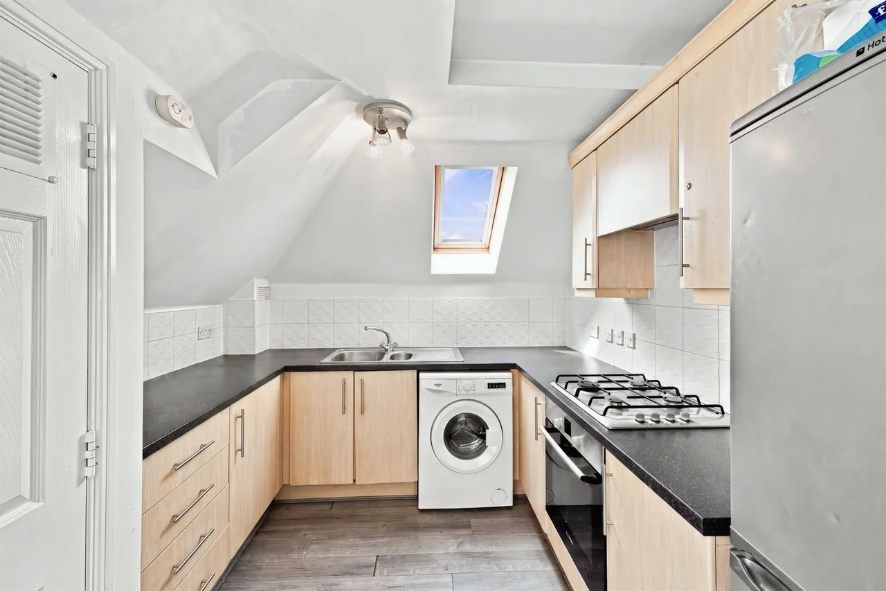 St. Crispin Drive, Northampton, photo 8