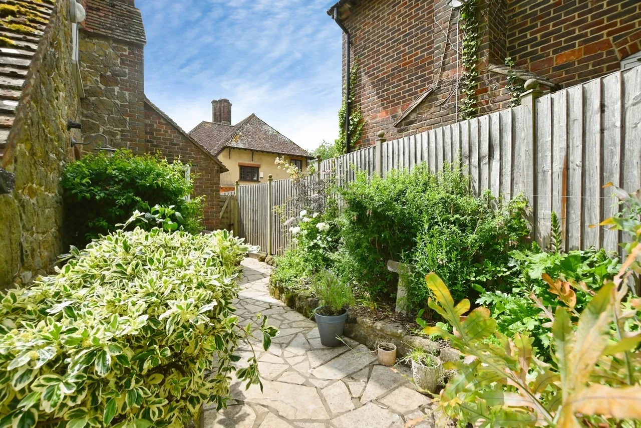 Easebourne Lane, Easebourne, GU29, photo 18