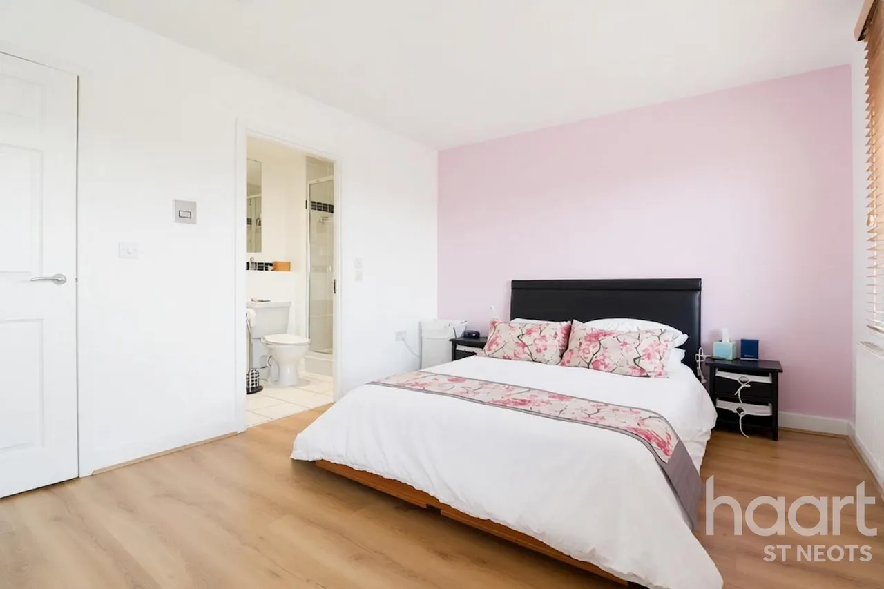 Holly Blue Close, Little Paxton, PE19, photo 14