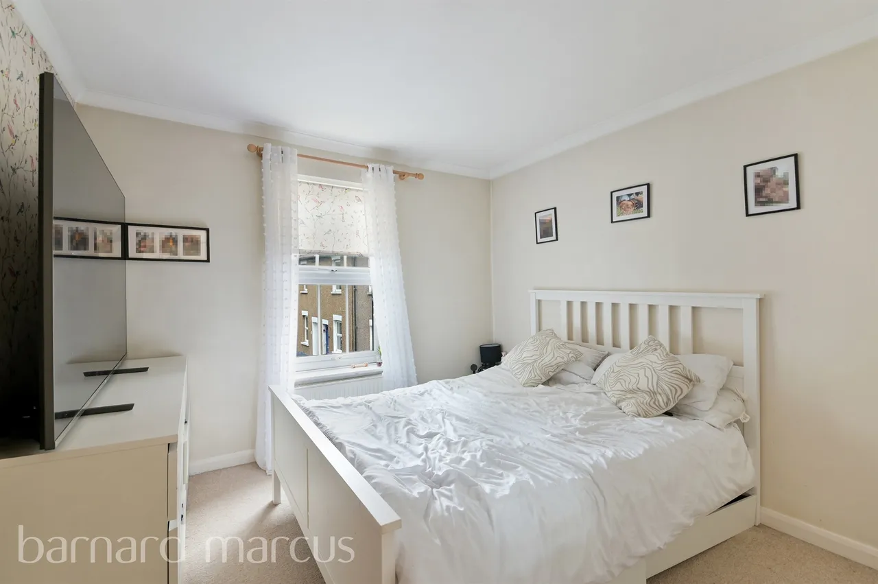 Beaconsfield Place, Epsom, KT17, photo 8