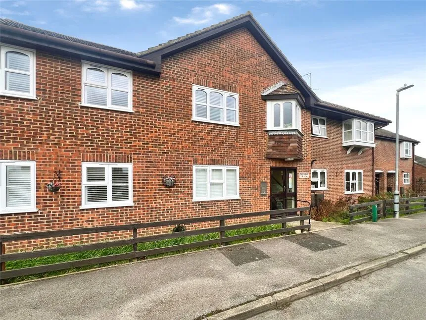 1 bed flat for sale — Park Court, Abbey Fields, Kent, ME13