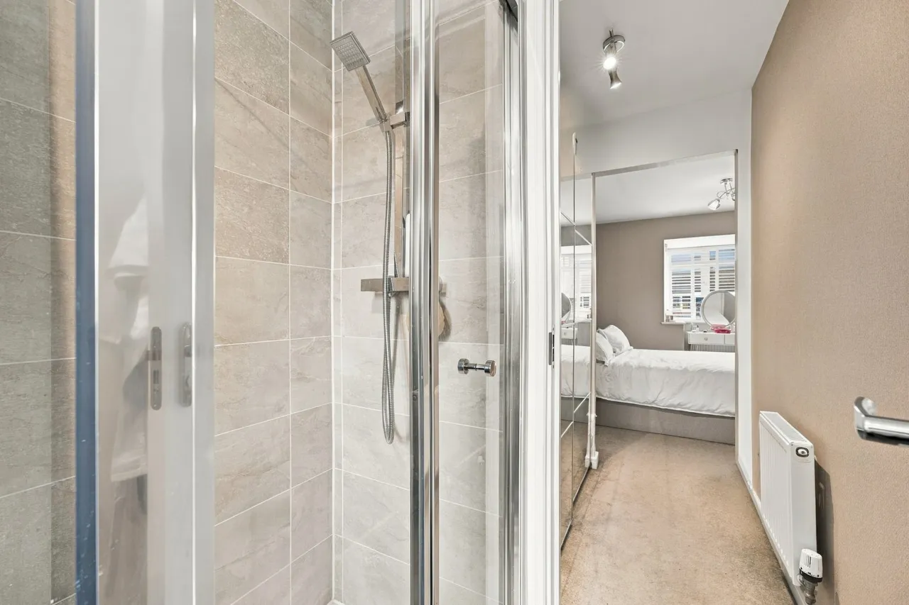 Chelmer Way, Eccles, M30, photo 16