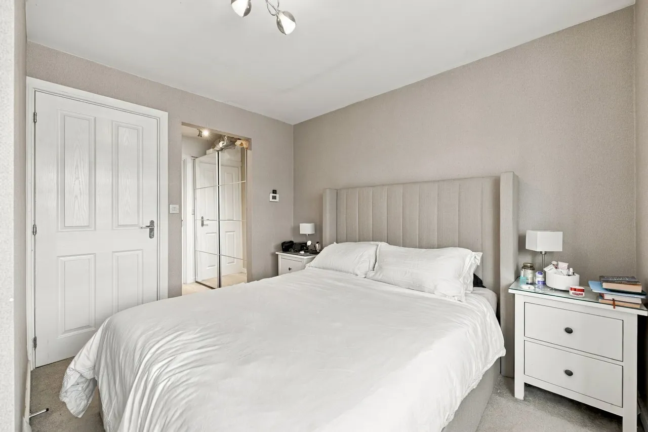 Chelmer Way, Eccles, M30, photo 15