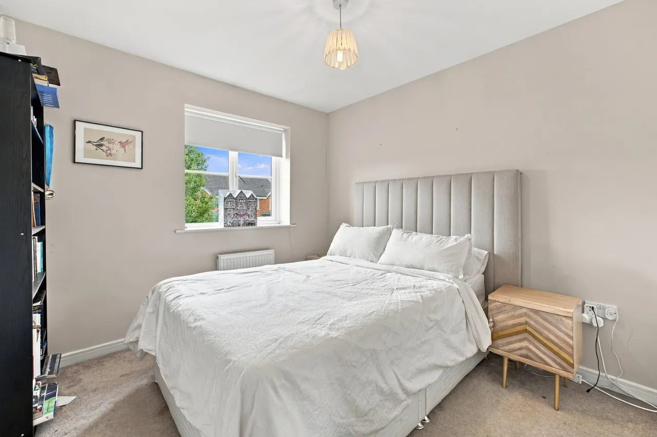 Chelmer Way, Eccles, M30, photo 8