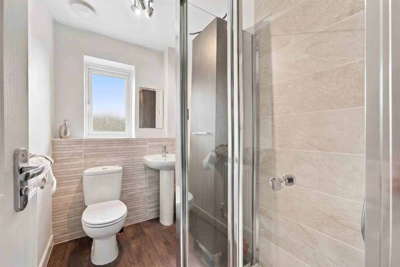 Chelmer Way, Eccles, M30, photo 7