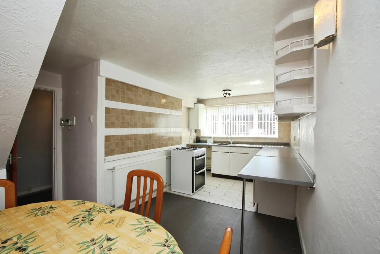 St. Julians Court, Newport, NP19, photo 7