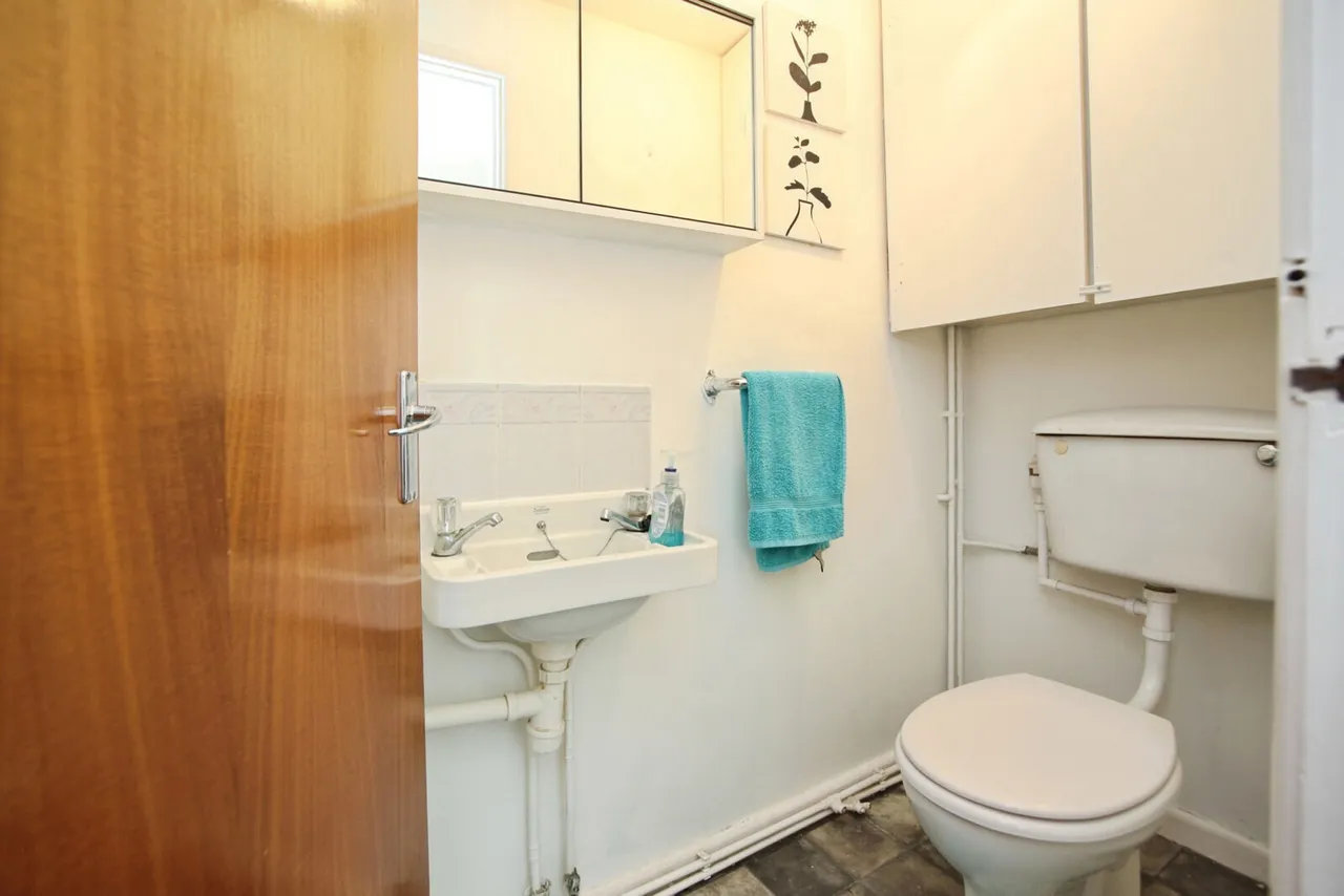 St. Julians Court, Newport, NP19, photo 14